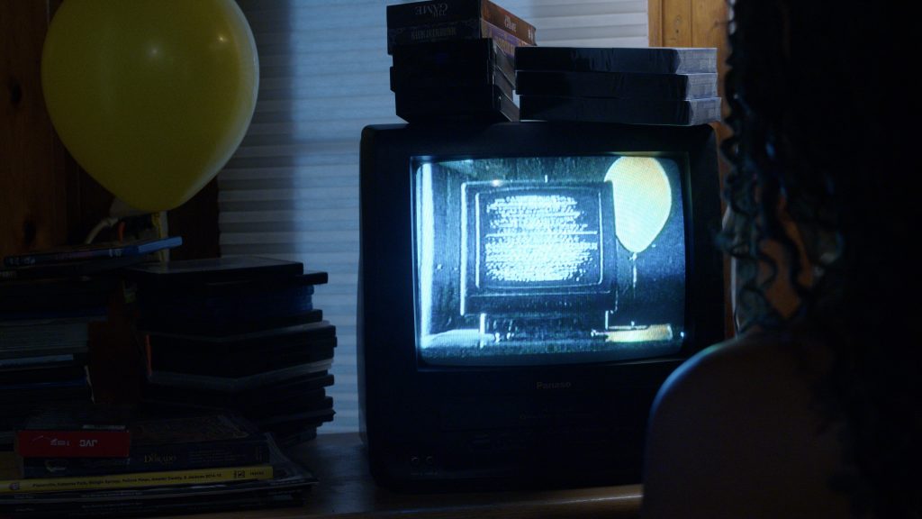 Film still from The Yellow Balloon.